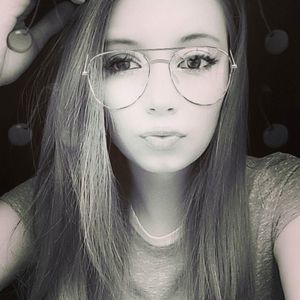 Meet your Posher, Estrid